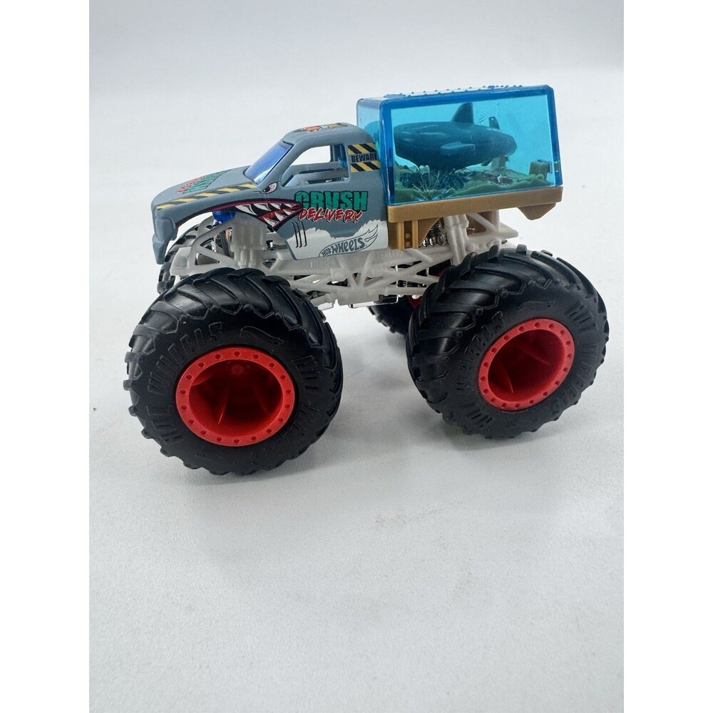 Hot Wheels Monster Trucks  Beast Bashers Crush Delivery Shark Jaws Fast Shipping